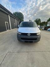 Volkswagen T5 Transporter - Volkswagen T5: Firmenfahrzeug