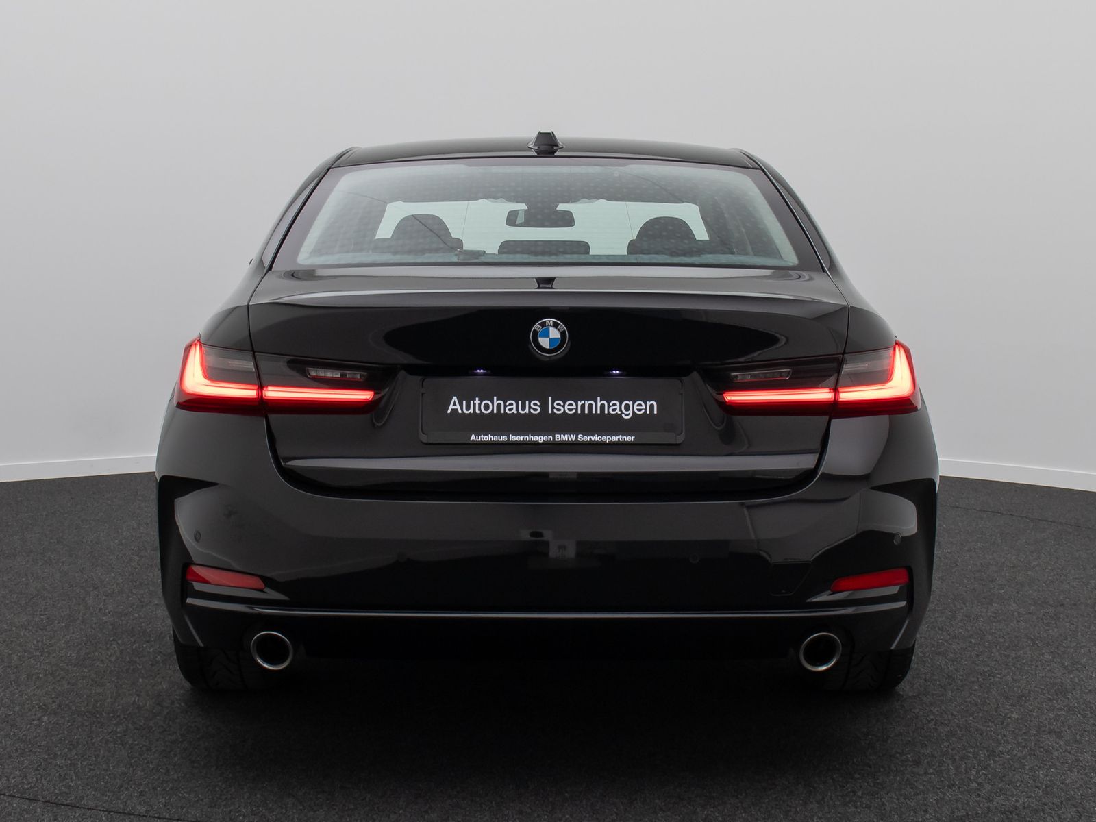 Fahrzeugabbildung BMW 318i DAB PDC Widscreen Geschwindigkeitsreg LED