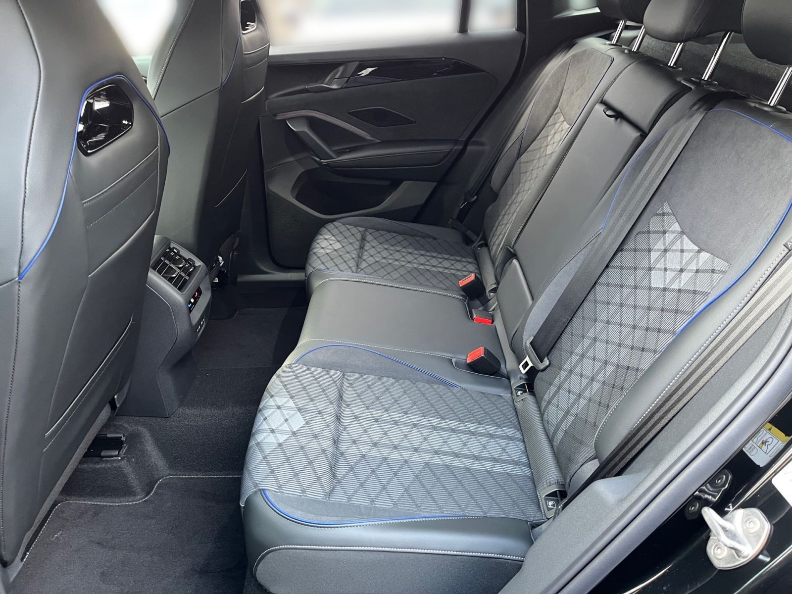 Volkswagen Tiguan - Bild 12