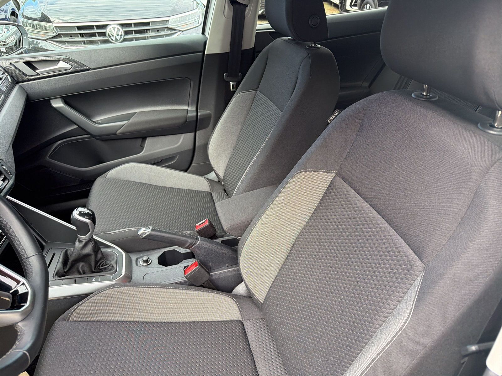 Polo Active Apple CarPlay Sitz Klima PDC v+h Act