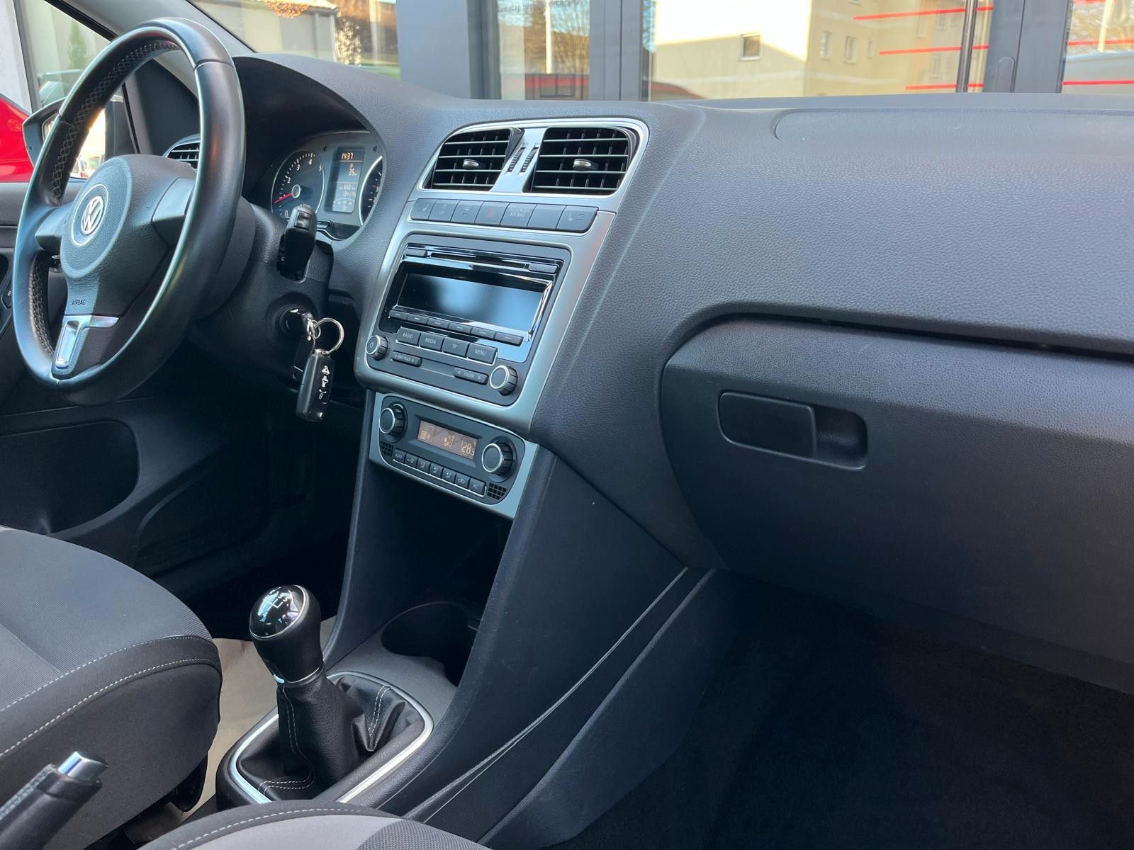 Fahrzeugabbildung Volkswagen Polo V 1.2 TSI Life*1.Hand*