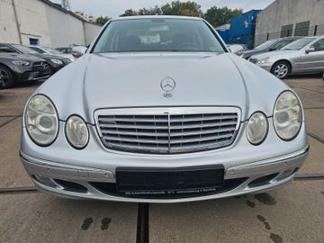 Mercedes E 220 - 2