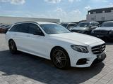 Mercedes-Benz E 400 d T 4 MATIC *AMG*DISTR+*360°KAM*BURMESTER - weiße Mercedes-Benz E 400
