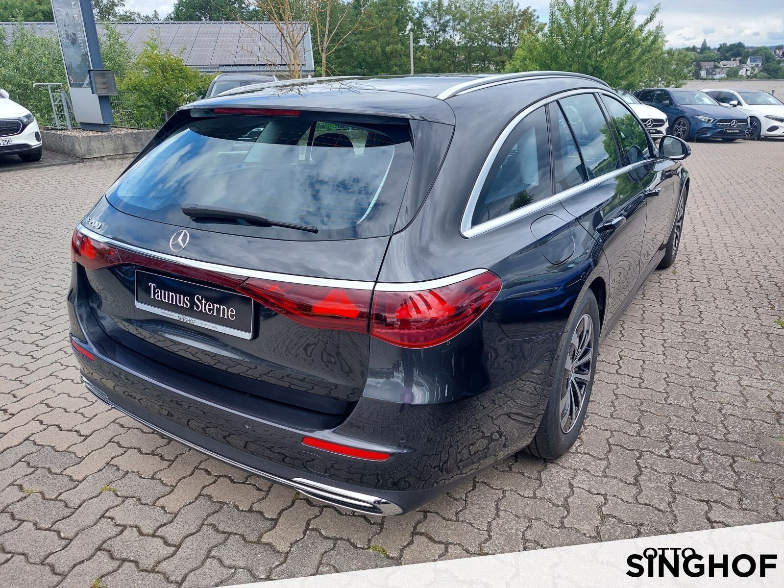 Fahrzeugabbildung Mercedes-Benz E 200 T Avantgarde +AHK+Distronic+Rü Kamera+LED+