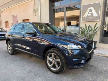 Jaguar F-Pace - 1