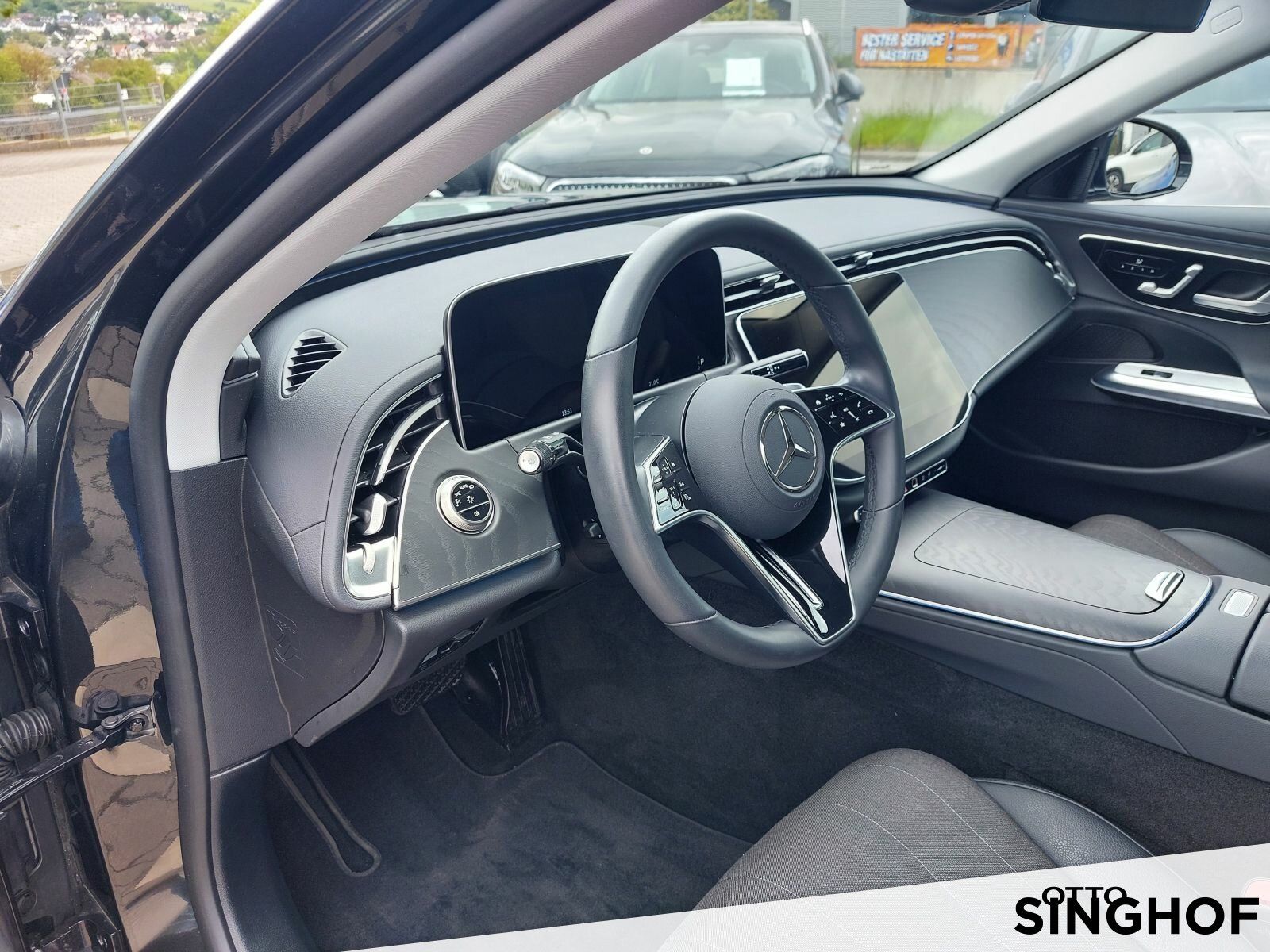 Fahrzeugabbildung Mercedes-Benz E 220 d Avantgarde +AHK+Digital LED+Standhg+360°