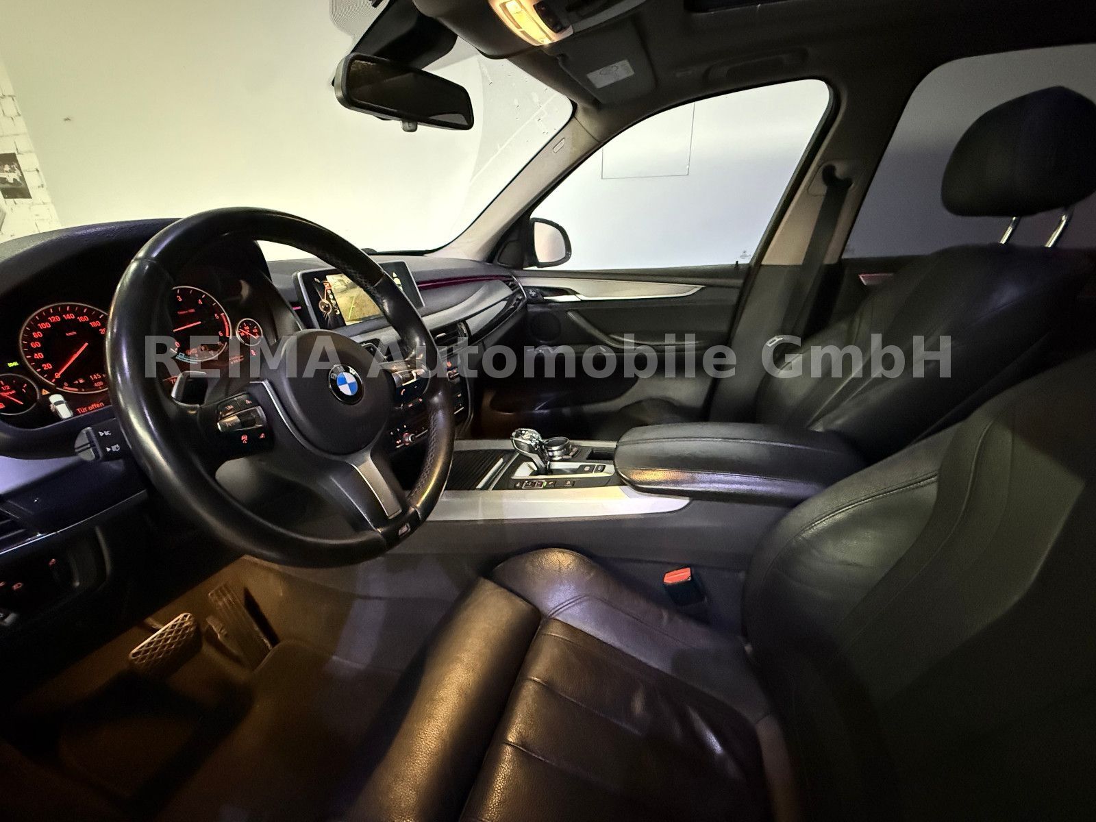 Fahrzeugabbildung BMW X5 xDrive 30 d , M-Sportpaket, Pano, ACC