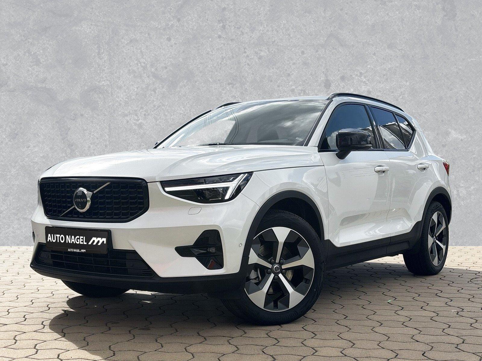 Volvo XC40 Plus B4 Mild-Hybrid Dark AHK BusinessP. LED