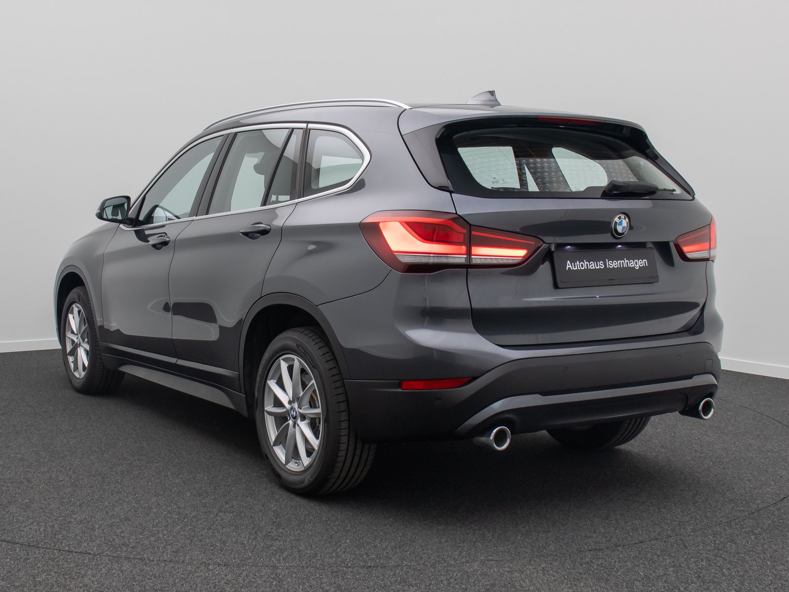 Fahrzeugabbildung BMW X1 sD20i ParkAs LED Navi GeschwReg Panorama DAB