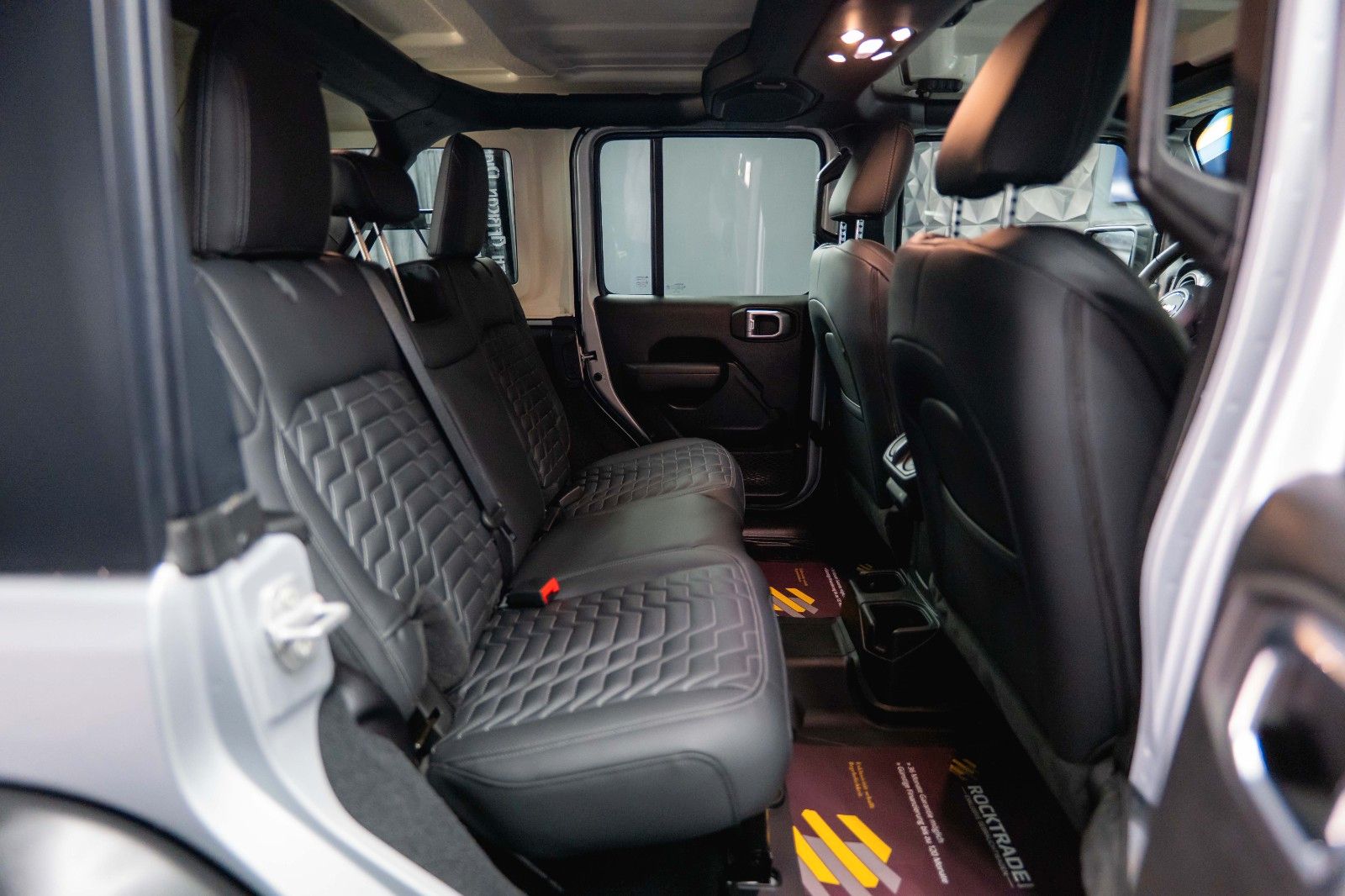 Fahrzeugabbildung Jeep Wrangler 3.6 V6 UNLIMITED SPORT OFFROAD 4x4 LED