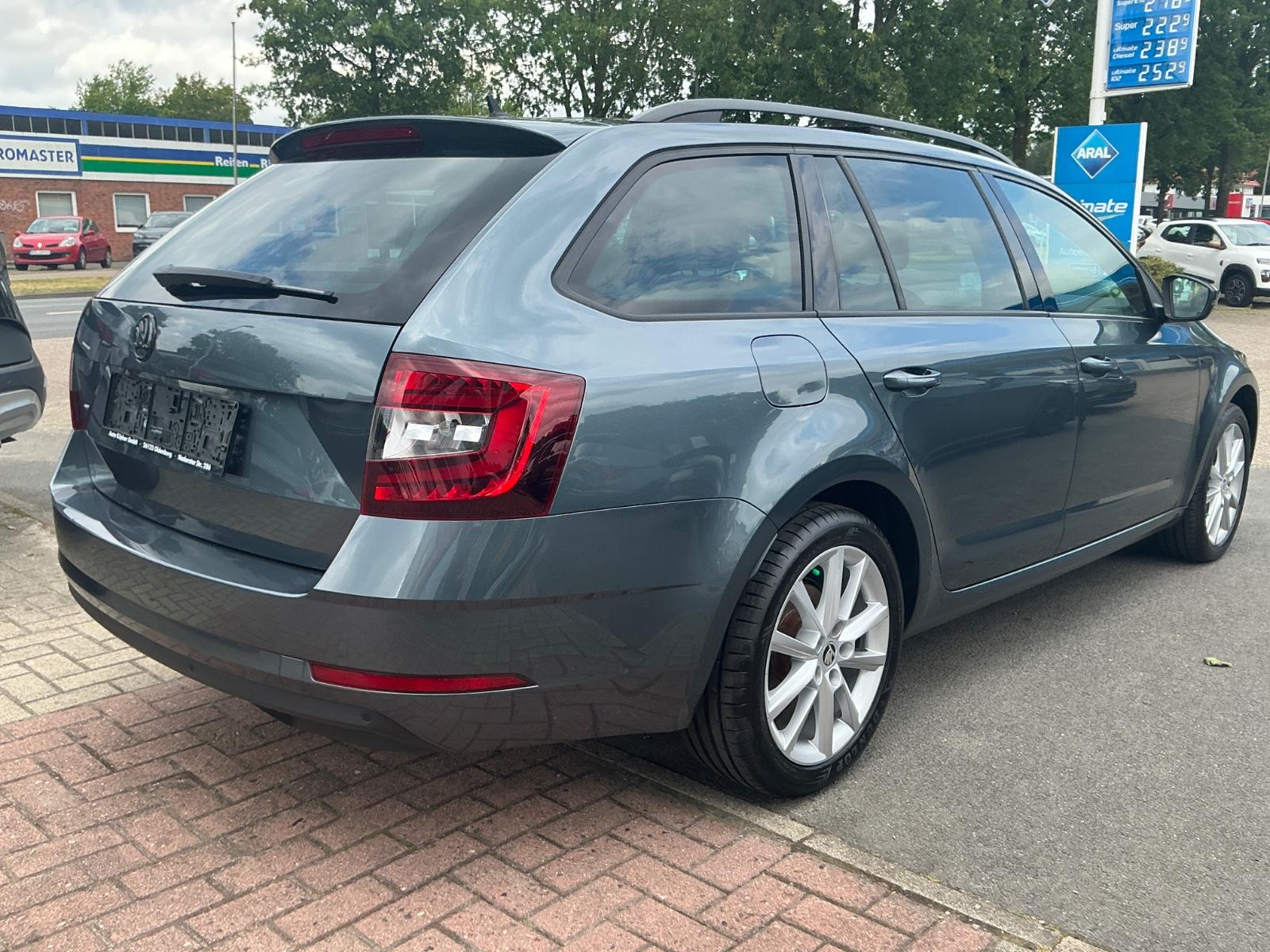 Skoda Octavia Combi Ambition 1.8 TSI SHZ BT PDC NAVI