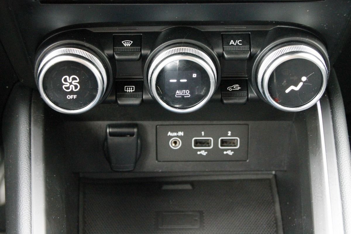 Fahrzeugabbildung Renault Clio V Intens Hybrid Automatik