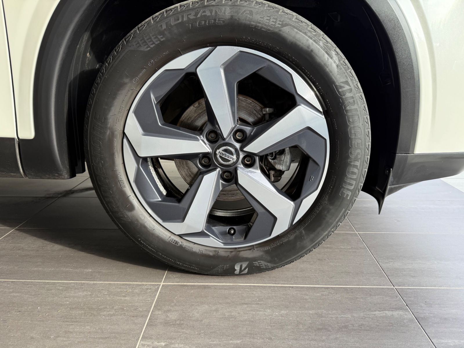 Fahrzeugabbildung Nissan Qashqai Premiere 360° Kamera, Navi, Winterpaket,