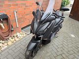 Yamaha XMAX 400 Iron Max Akrapovic/Keyless  - YAMAHA X MAX 400