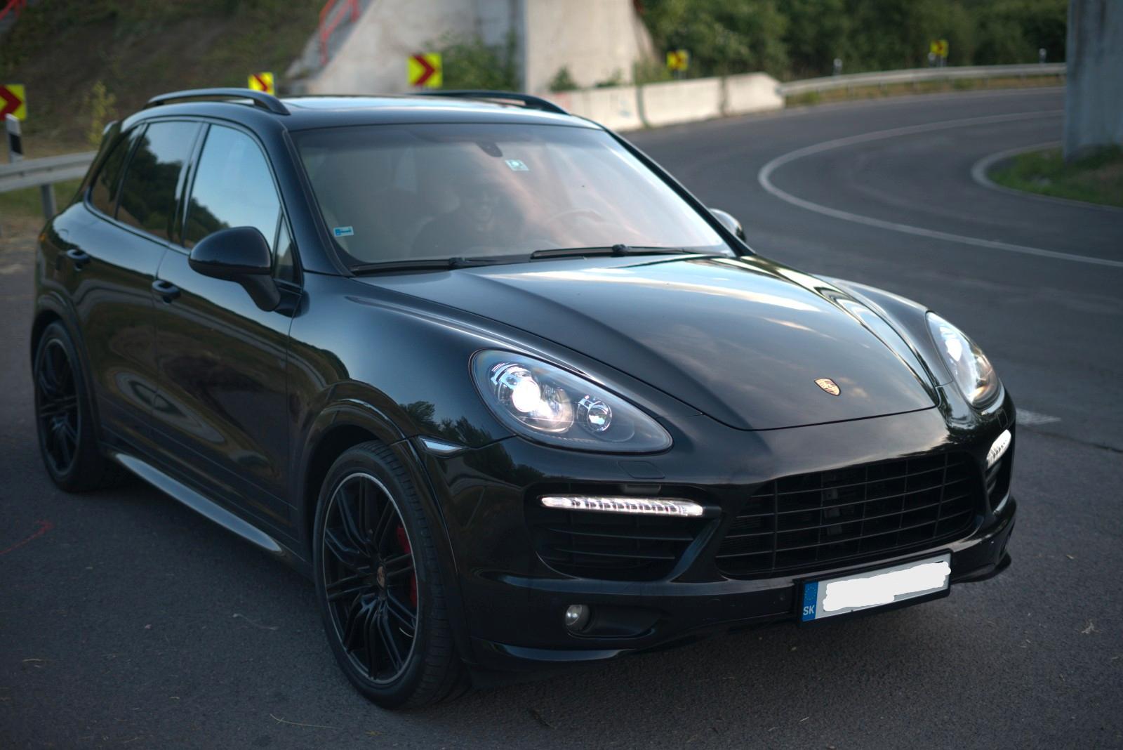 Porsche Cayenne turbo GTS