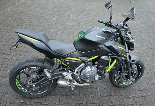 Kawasaki TÜV*Inspektion neu  1.Hand 3.000 km Z 650 ABS ER