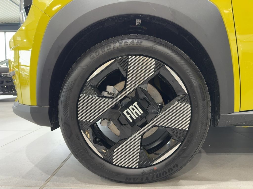 Fahrzeugabbildung Fiat Grande Panda Hybrid LA PRIMA Winter Paket