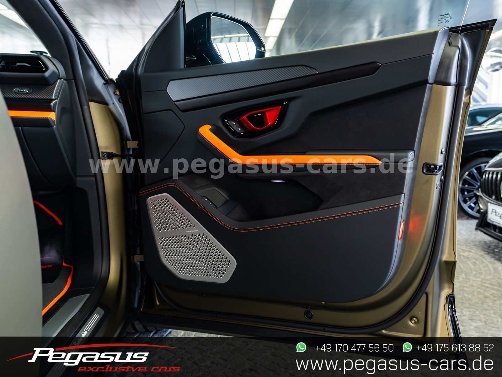 LAMBORGHINI Urus - 22