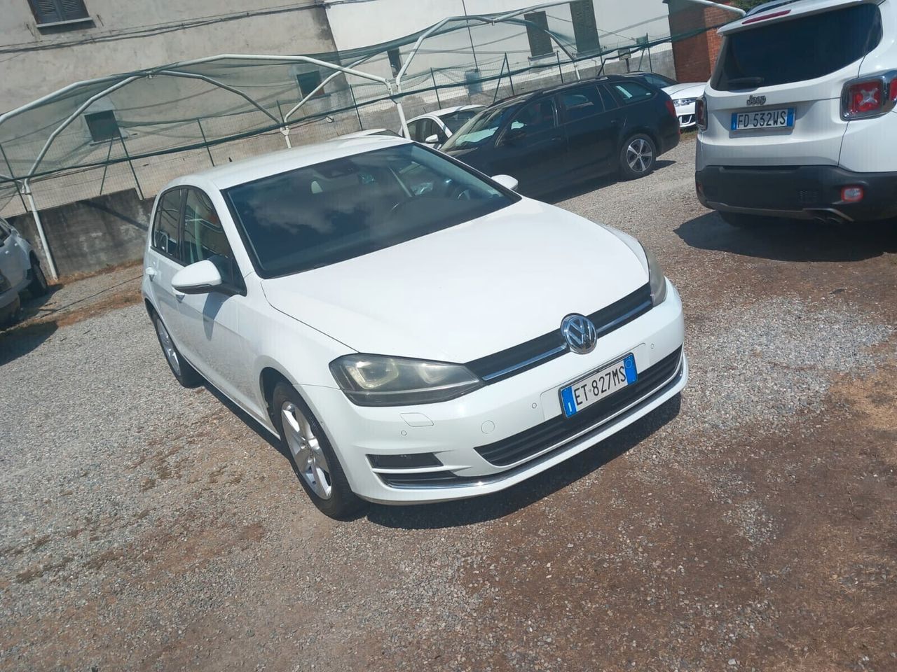 Volkswagen Golf - 1