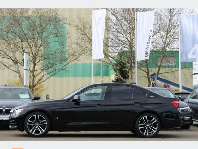 BMW 330e iPerformance Sport Line Sport Line Head-up