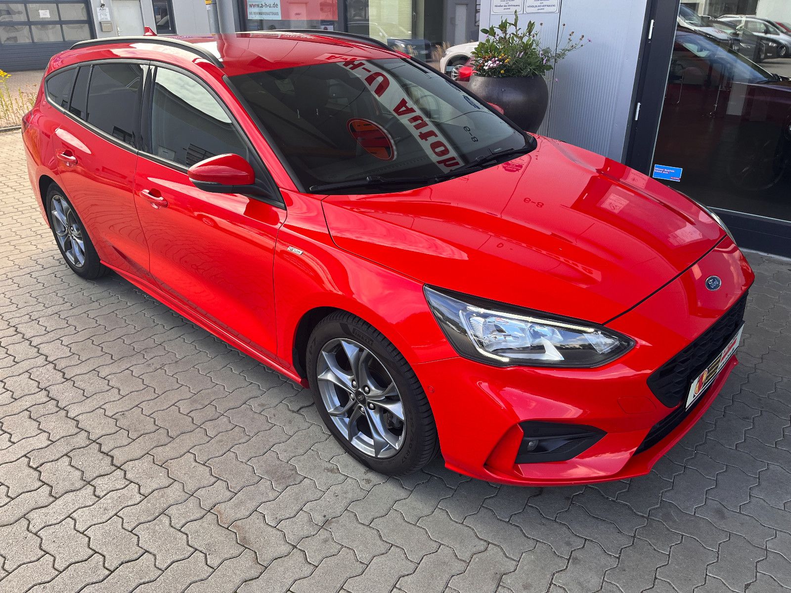 Fahrzeugabbildung Ford Focus Turnier ST-Line