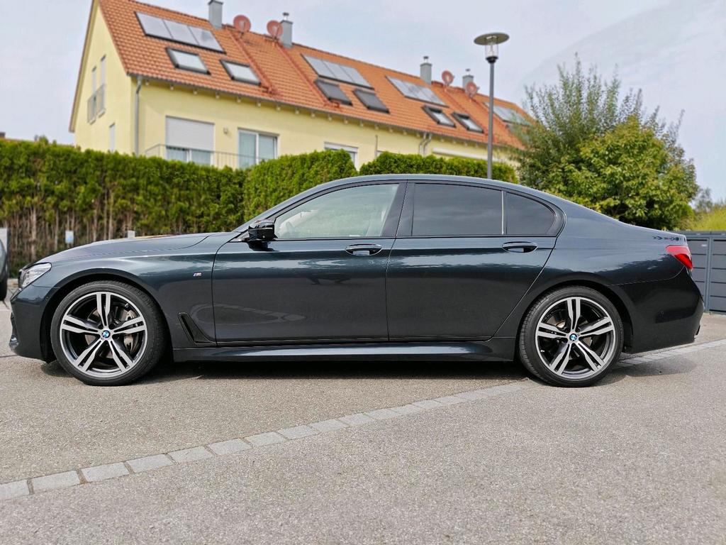 BMW 730