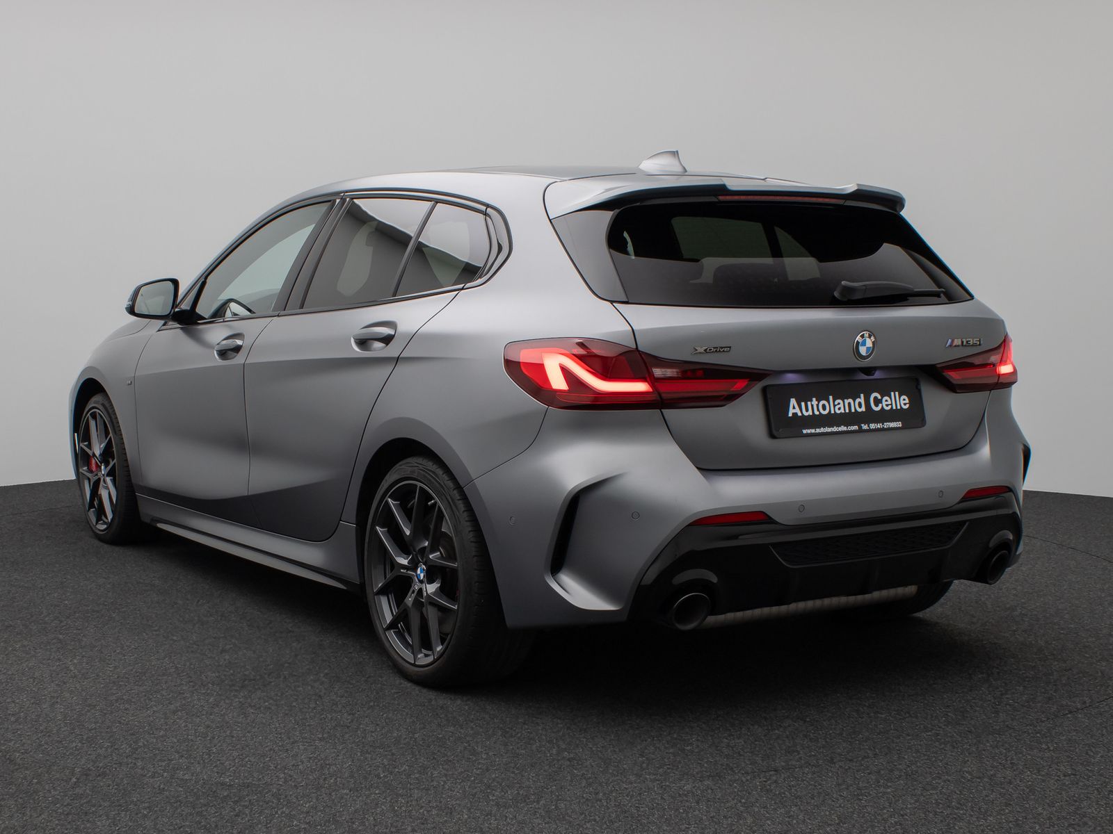 Fahrzeugabbildung BMW M135i xD Panorama Kamera HUD DAB H/K Komfort 18"