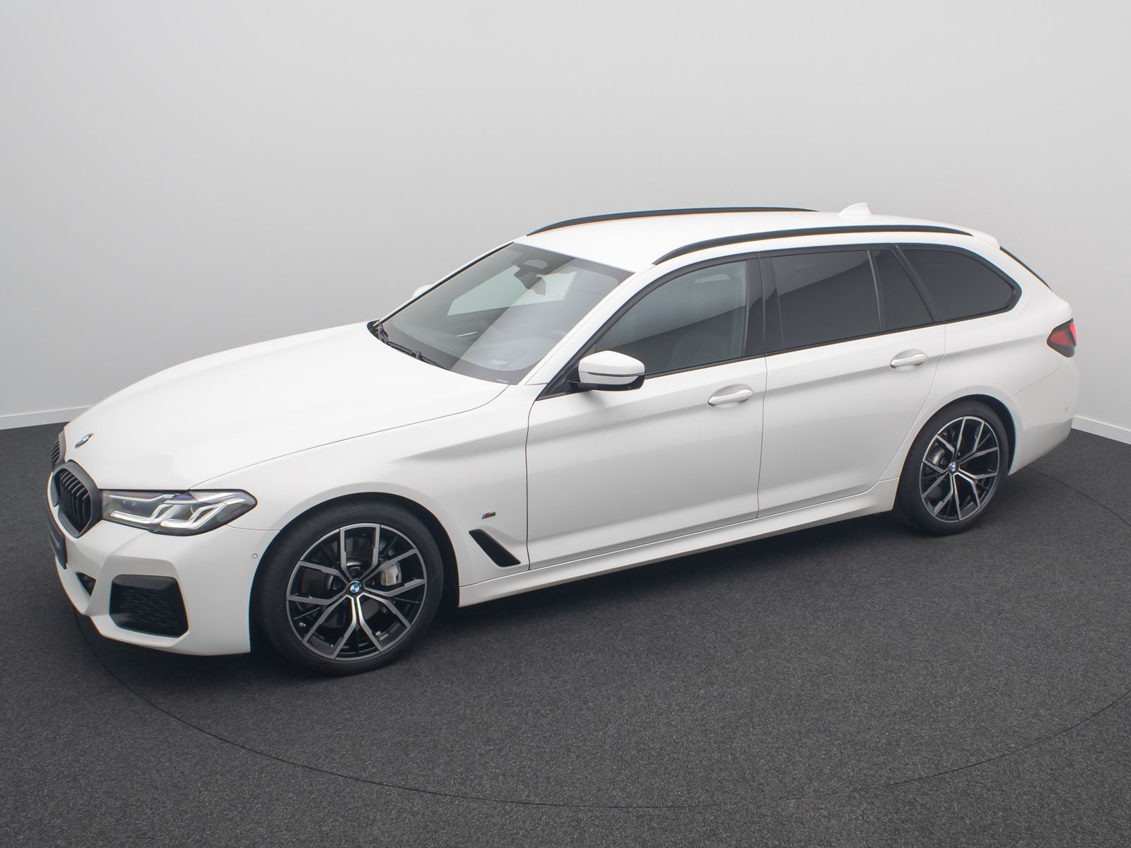 Fahrzeugabbildung BMW 530d xD M Sport DAB Laser 360&deg;HUD 4xKlima 19Zoll