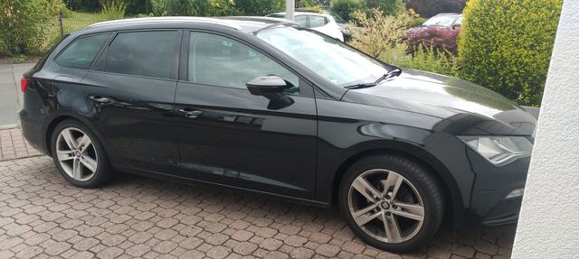 SEAT Leon 2.0 TDI 110kW FR Black Matt Ed. Sportst...