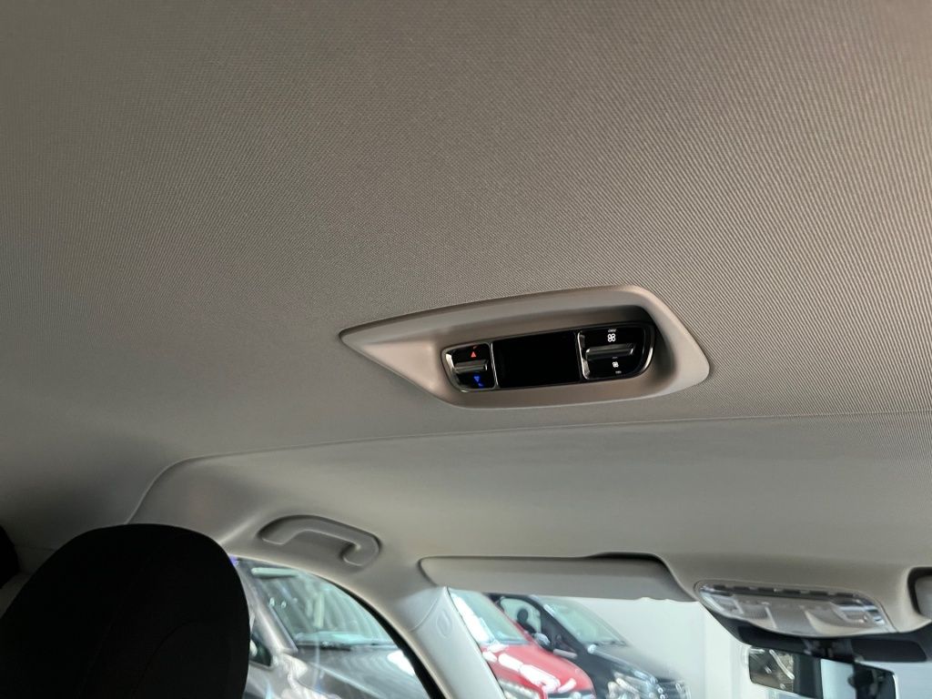 Fahrzeugabbildung Mercedes-Benz V 220 d STYLE Kompakt 7 Sitze 2,5tAHK LED EASY-P