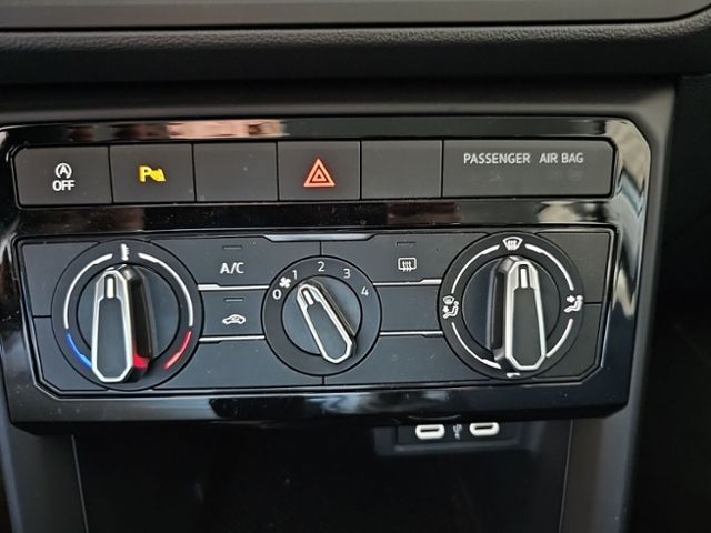 Fahrzeugabbildung Volkswagen T-CROSS 1.0 TSI Life