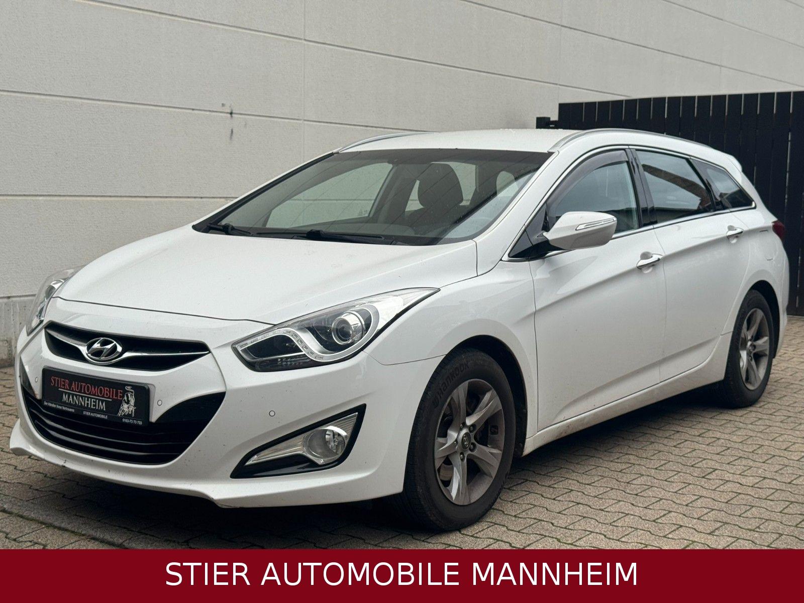 Hyundai i40 2014 — interior
