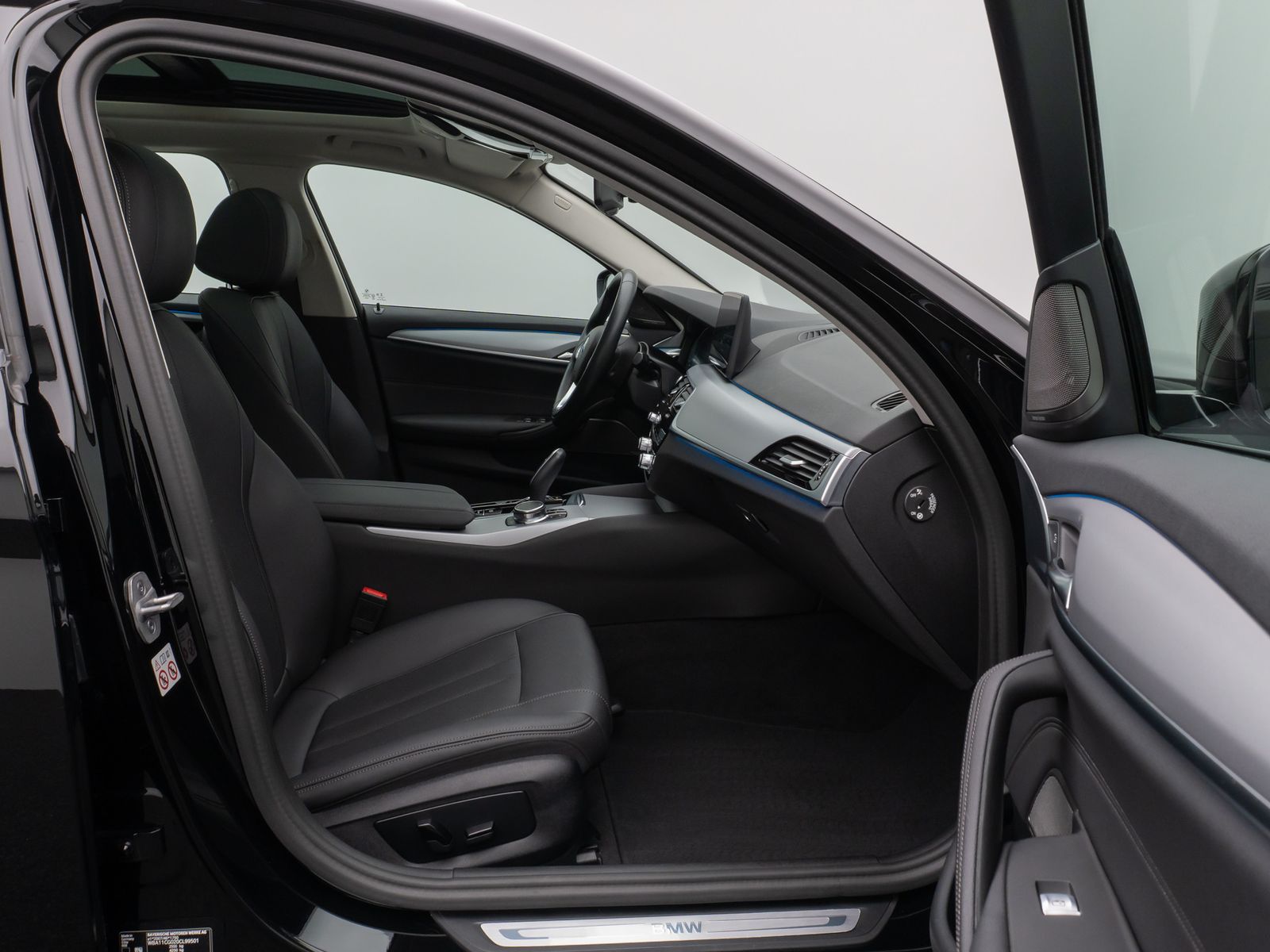 Fahrzeugabbildung BMW 530e Panorama Leder DAB H/K WLAN Stop&Go Alarm