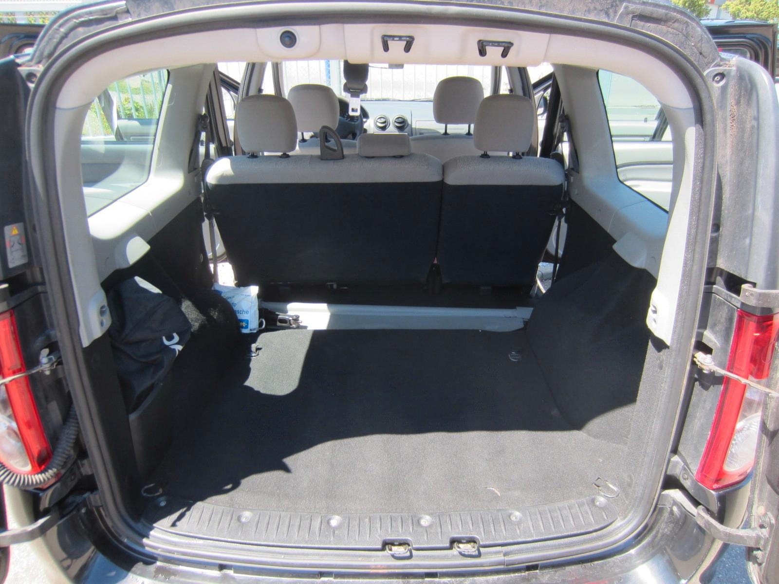 Dacia Logan 2010 — photo 13