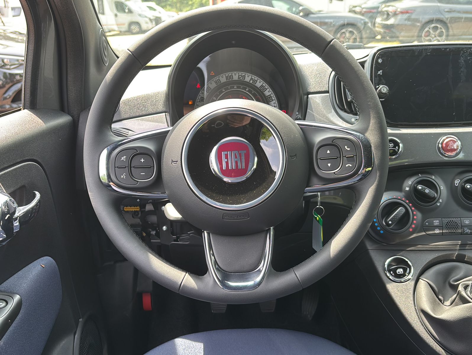 Fahrzeugabbildung Fiat 500 1.0 Hybrid Club