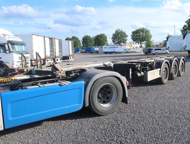 Alt producător D-TEC VCC-01 · FT-LS-S Flexitrailer Mittelausschub ADR