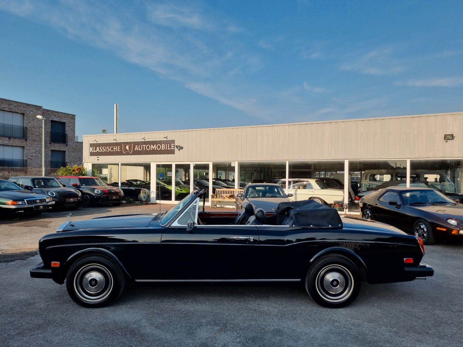 Fahrzeugabbildung Rolls-Royce Corniche/Technisch umfassend revidiert+Historie