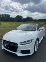 Audi TT Roadster 2.0 TDI ultra - - Audi TT mit Diesel-Antrieb: Cabrio