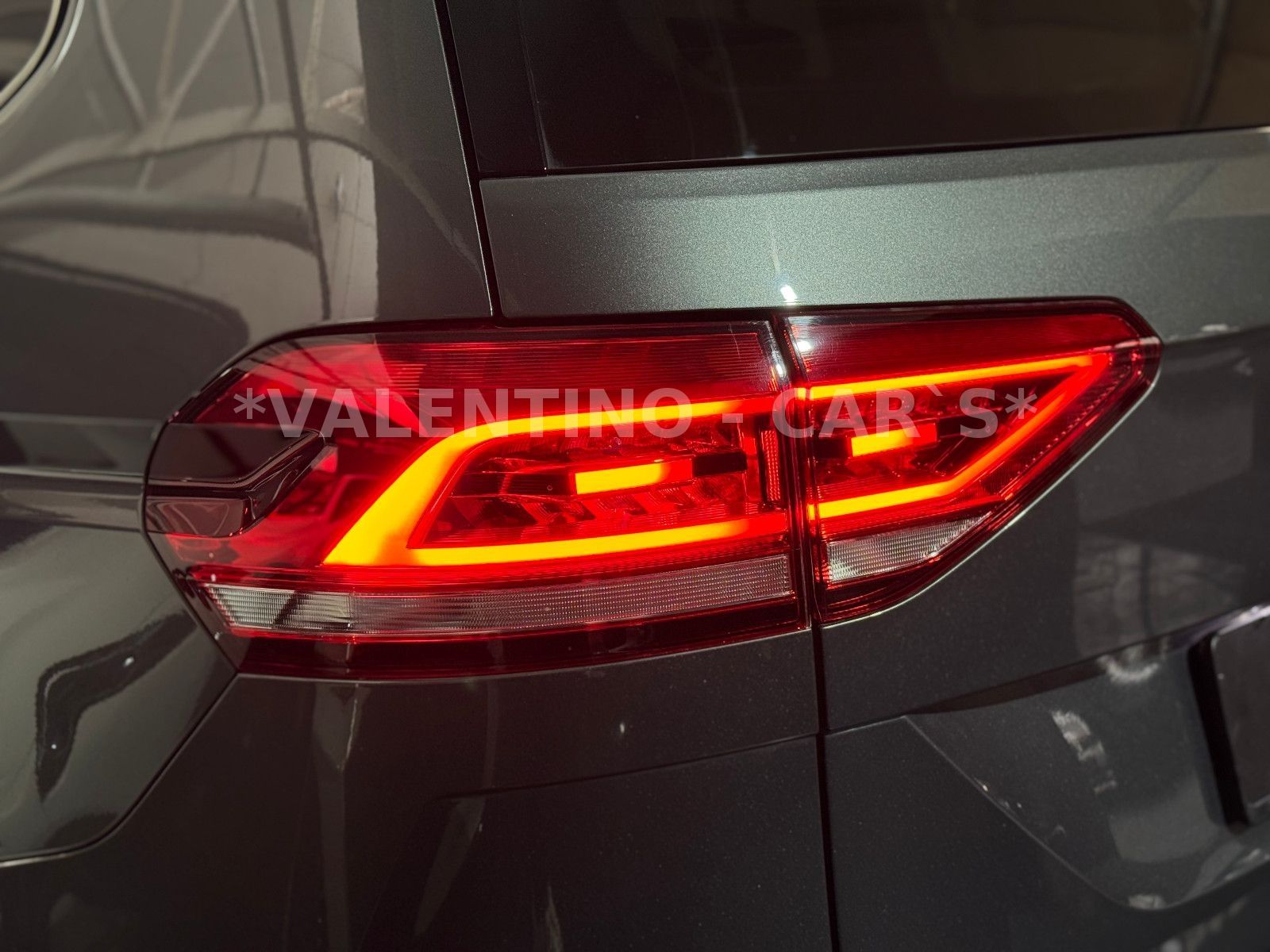 Volkswagen Touran Highline R-Line/DSG/Massage/Navi/LED/Temp foto 37