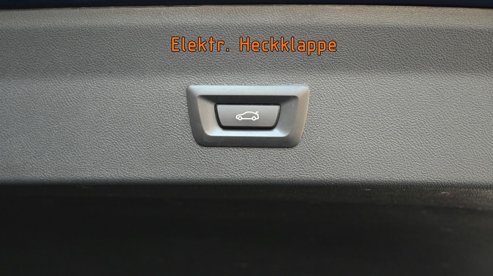 Fahrzeugabbildung BMW X4 xDr.30d °ACC°AHK°IND.MERINO-LEDER°STANDHEIZ.°