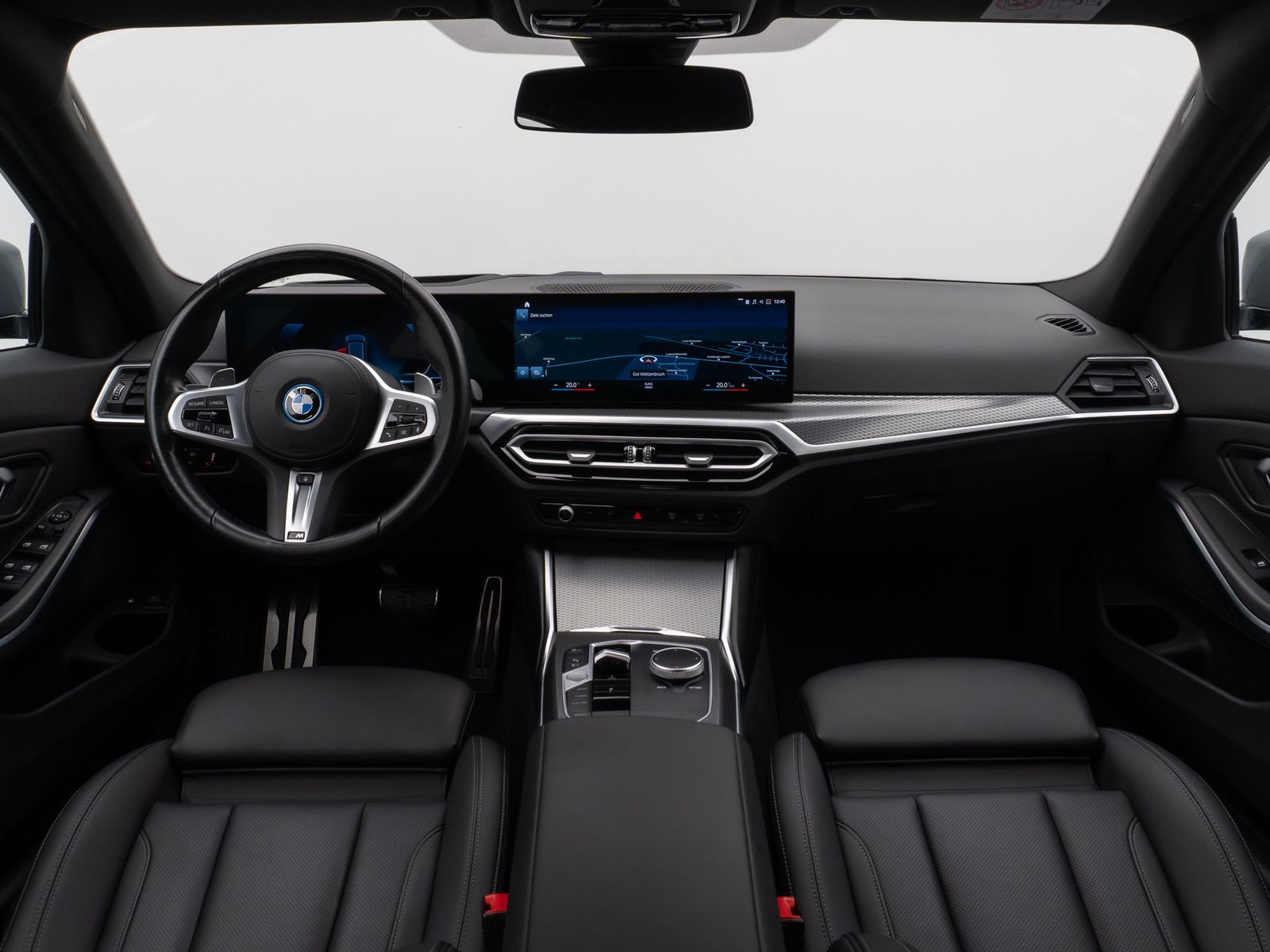 Fahrzeugabbildung BMW 330e xD M Sport Kamera DAB HUD Lenkradheizung