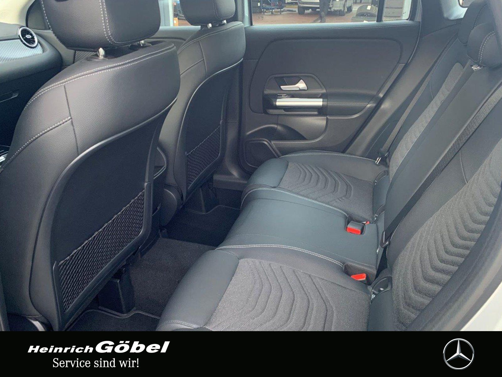 Fahrzeugabbildung Mercedes-Benz GLA 200 Progressive (EURO 6e)