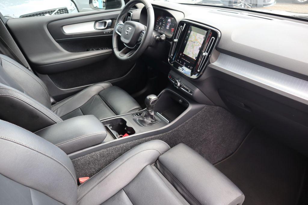 Volvo XC40 T3 Momentum|NAVI|PANO|SHZG|LED|LEDER|