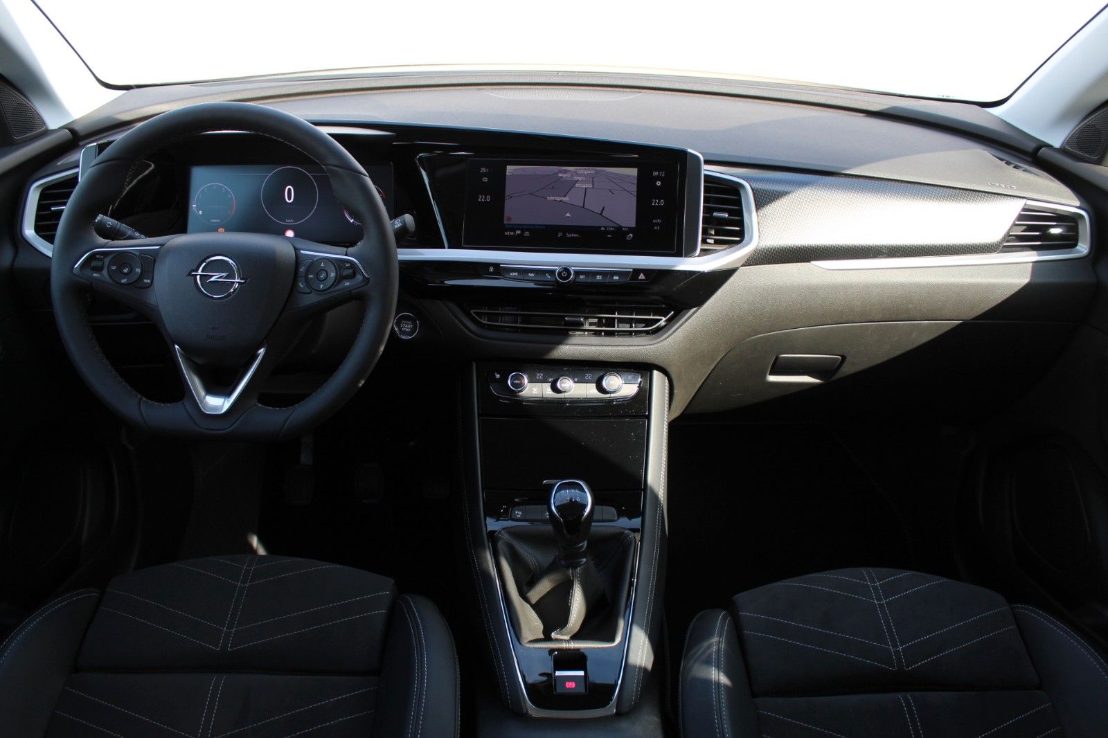 Fahrzeugabbildung Opel Grandland GS Navi*Sitzh.*Lenkradh.*Kamera