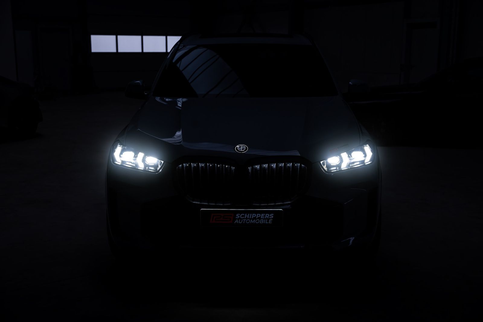 Fahrzeugabbildung BMW X5 40d xDrive M-SPORT PRO|AHK|CARBON|LUFT|ICONIC