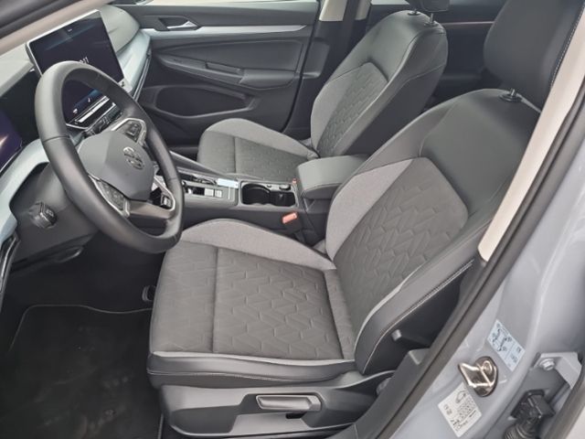 Fahrzeugabbildung Volkswagen Golf VIII 1.5 eTSI 85 kW GOAL KLIMA SHZ LED AHK