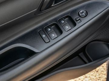 Hyundai Bayon 1.0 Select 2WD Kamera Navi Spurhalteassi.