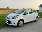 Toyota Aygo Bj. 2012 TÜV NEU Reifen Neu - Toyota in Augsburg: Aygo