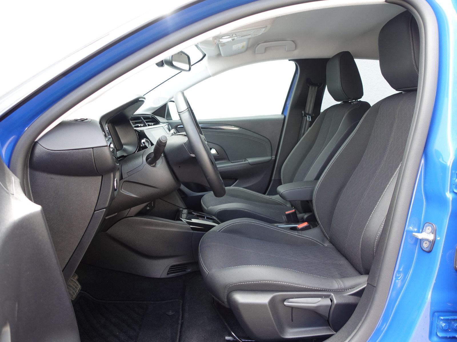 Fahrzeugabbildung Opel Corsa-e Elegance,Kamera,Sitzhz,Allwetter,DAB,LED