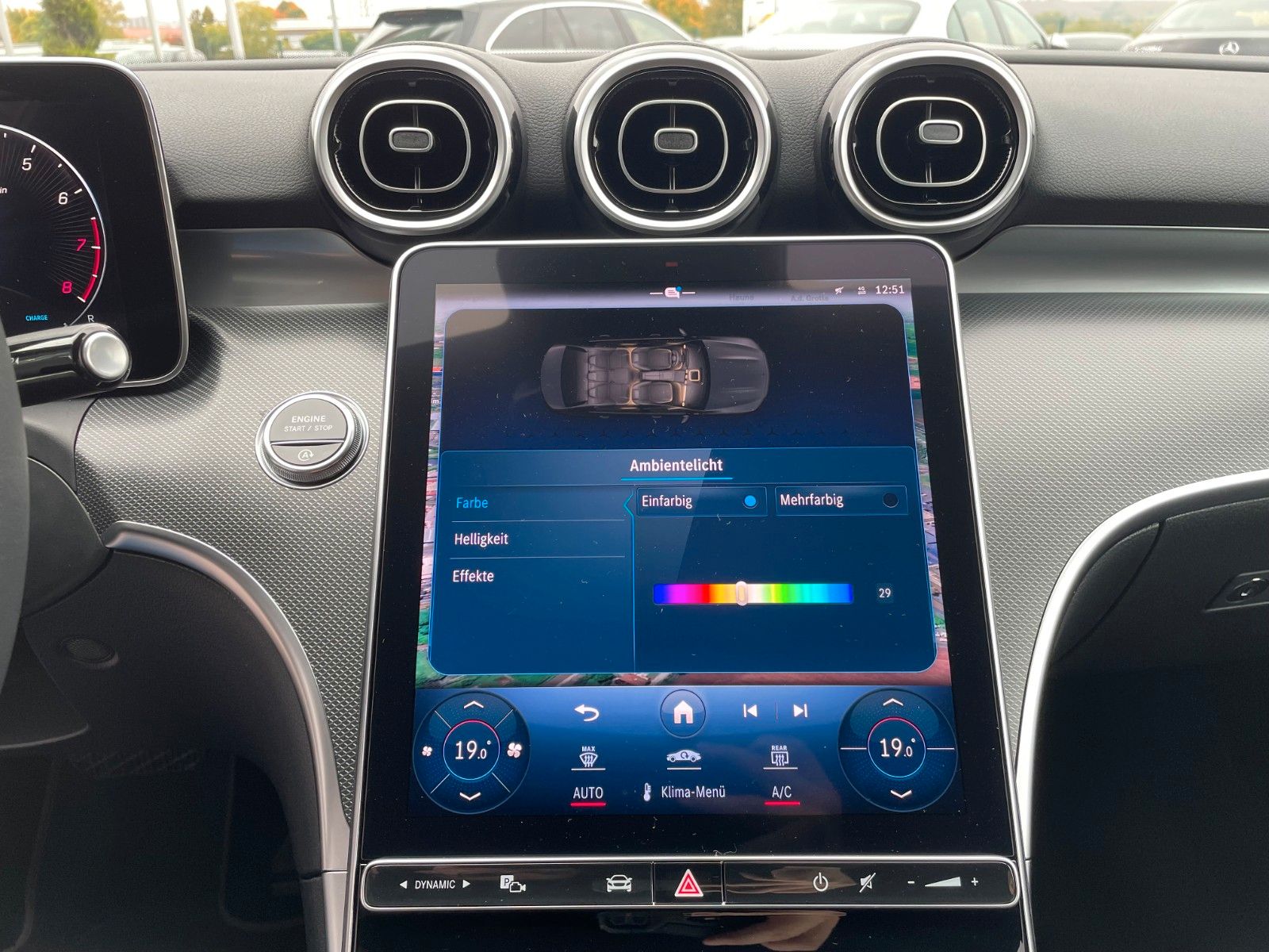 Fahrzeugabbildung Mercedes-Benz C 180 AVANTGARDE R-Kamera+AHK+TOTW+Ambiente